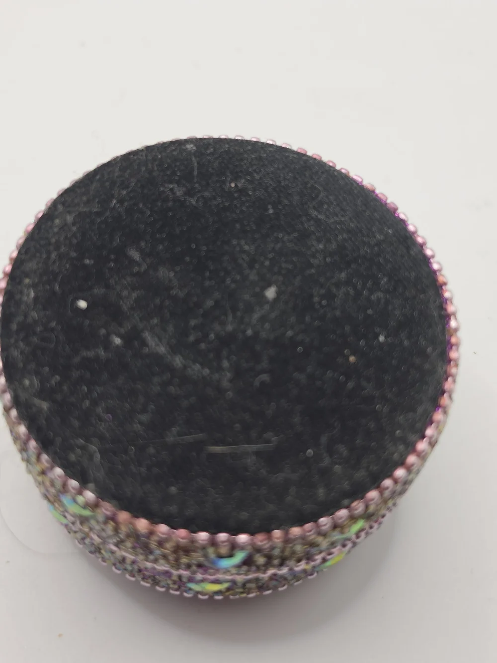 None beaded round
